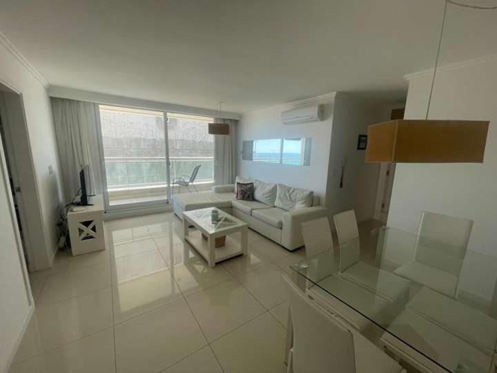 Apartamento en venta en Pinares, Maldonado