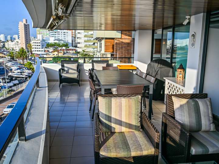 Apartamento en venta en El Estrecho (Calle 17), Punta Del Este