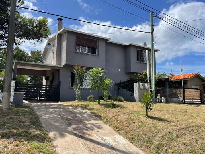 Casa en venta en Playa Grande