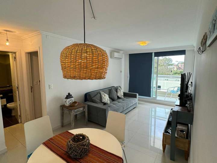 Apartamento en venta en Pinares, Maldonado