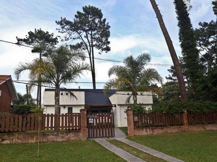 Casa en venta en Pinares, Maldonado