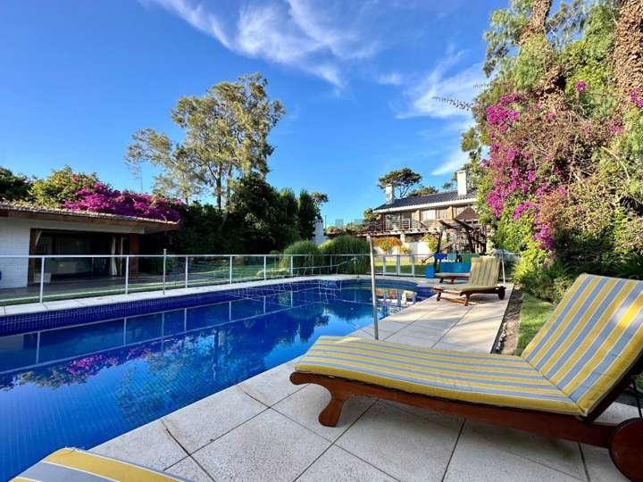 Casa en venta en Avenida Francia, Punta Del Este