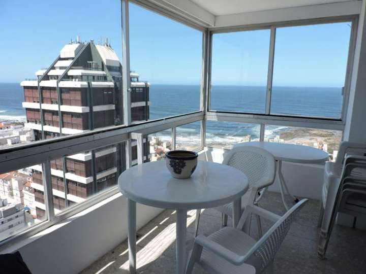 Apartamento en venta en Gorlero, Punta Del Este