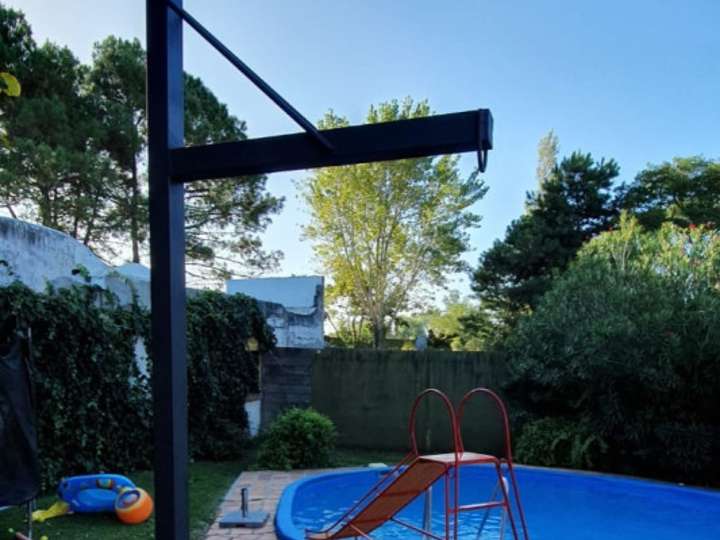 Casa en venta en Arquitecto Horacio Acosta y Lara, Montevideo