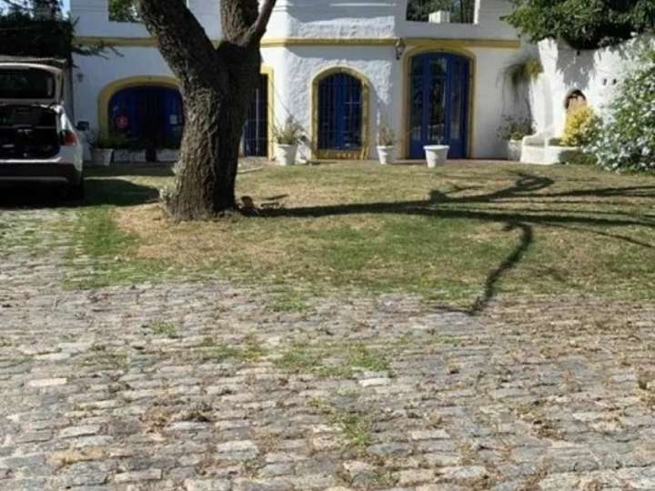 Casa en venta en Arquitecto Horacio Acosta y Lara, Montevideo