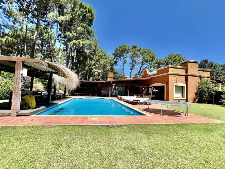 Casa en venta en Rambla General Artigas, Punta Del Este