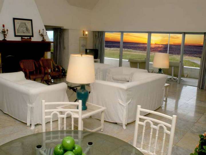 Casa en venta en Pinares, Maldonado