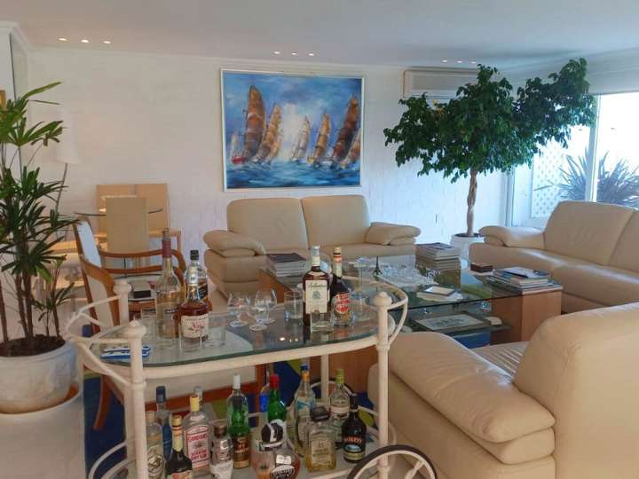 Apartamento en venta en Punta Del Este