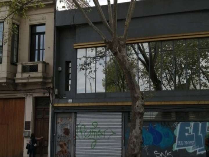 Comercial / Tienda en venta en Avenida General San Martín, Montevideo