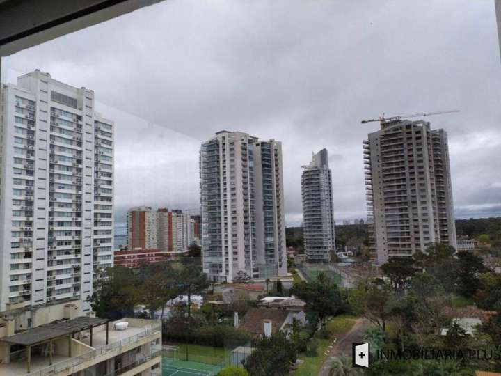 Apartamento en alquiler en Punta Del Este