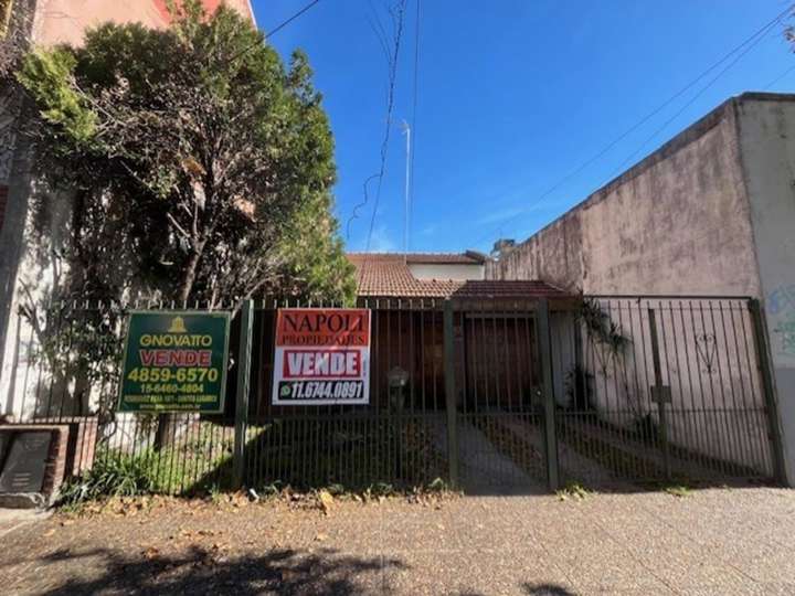 Casa en venta en 519 - Federico Rauch, 1933, Buenos Aires