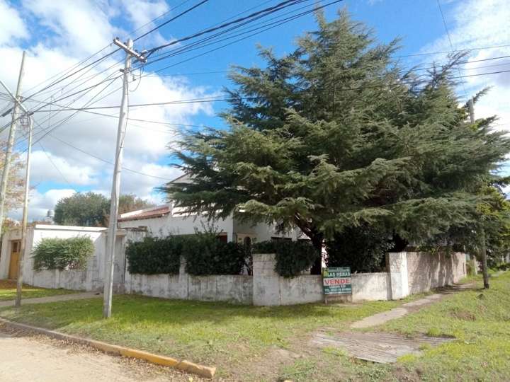 Casa en venta en Suipacha, 302, General Las Heras