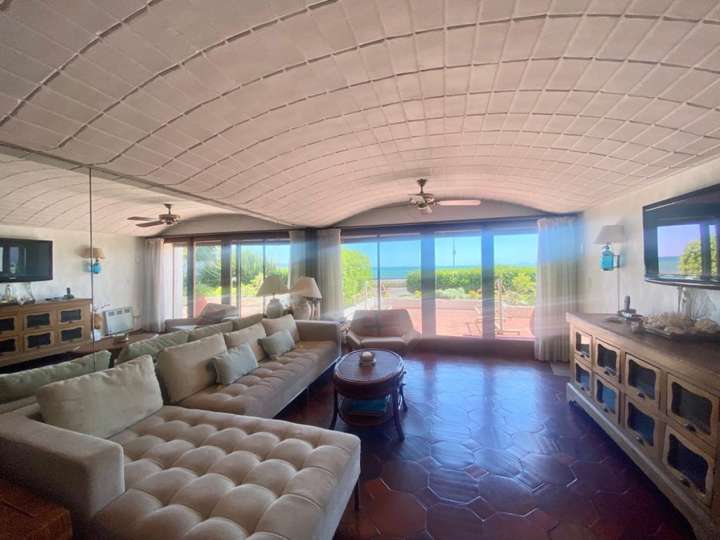 Apartamento en venta en 2 de Febrero (Calle 10), Punta Del Este