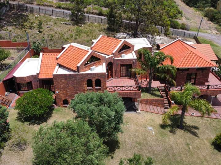 Casa en venta en Juan B. Zolezi, Piriápolis