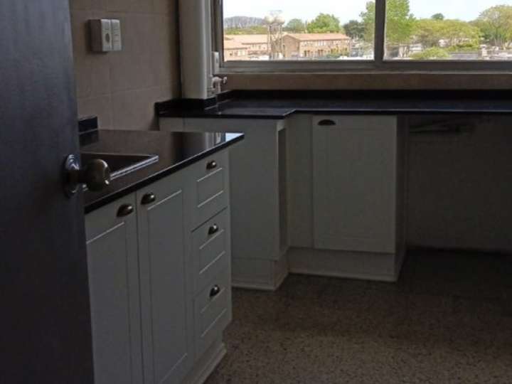 Apartamento en venta en Rambla Euskal Erría, Montevideo