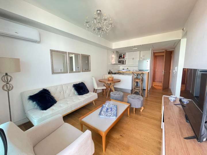 Apartamento en alquiler en Rambla Armenia, Montevideo