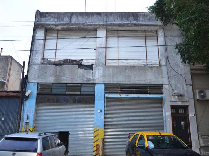 Comercial / Tienda en venta en General José Gervasio Artigas, 349, Ciudad Autónoma de Buenos Aires