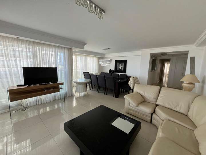 Apartamento en venta en Rambla General Artigas, Maldonado