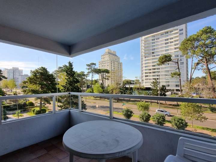 Apartamento en venta en Avenida Franklin Delano Roosevelt, Punta Del Este
