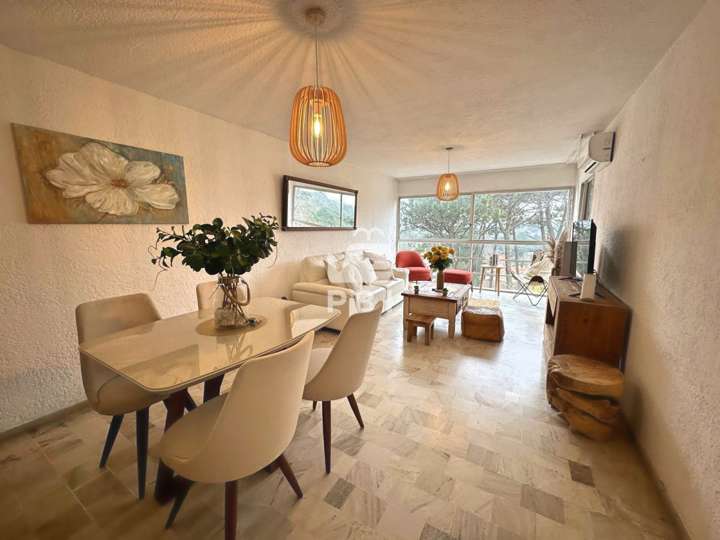 Apartamento en venta en Avenida Franklin Delano Roosevelt, Punta Del Este