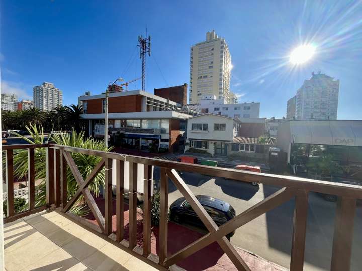Apartamento en venta en Rambla General Artigas, Punta Del Este