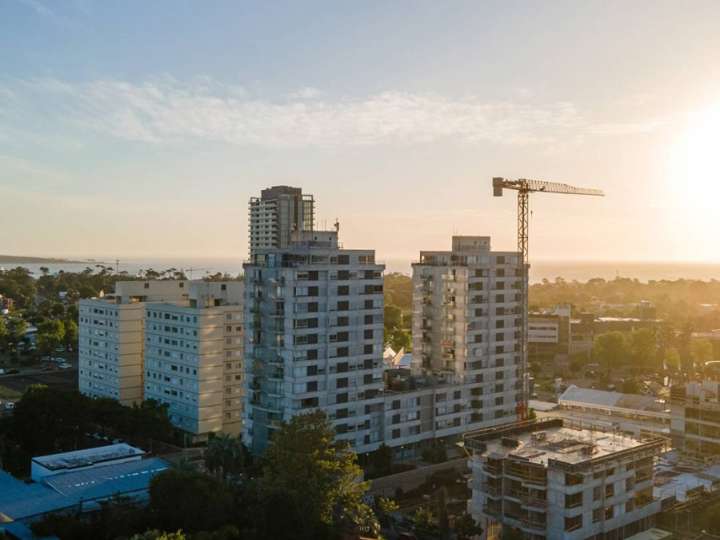 Apartamento en venta en Avenida Antonio Camacho, Maldonado