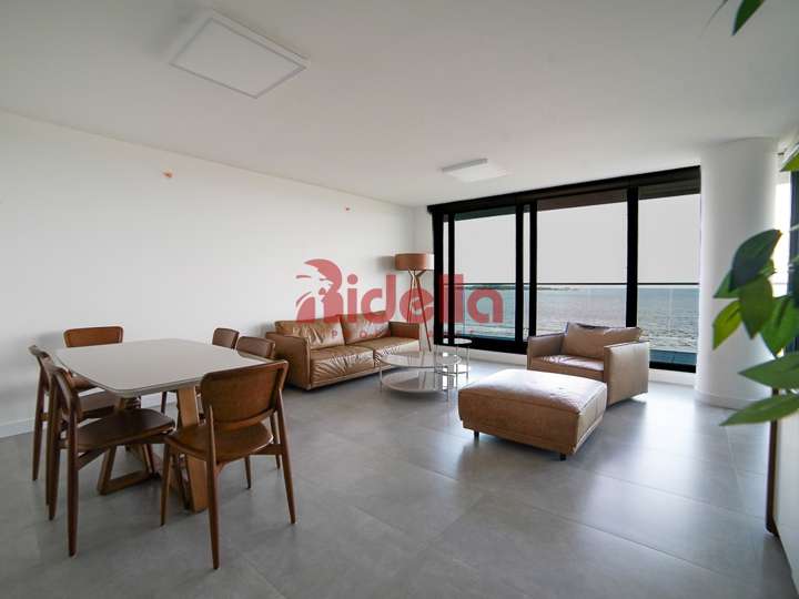 Apartamento en venta en Rambla Doctor Claudio Williman, Maldonado