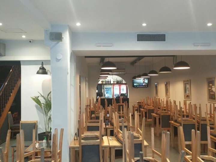 Comercial / Tienda en venta en Avenida León Gallardo, Muñiz