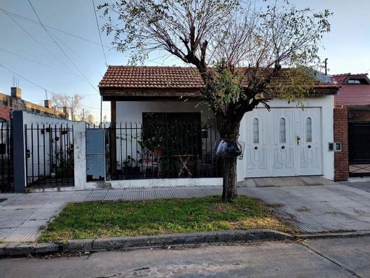 Edificio en venta en Los Olivos, 1359, Buenos Aires