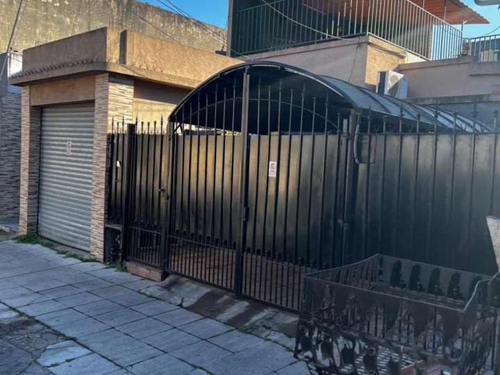 Casa en venta en Florida, 402, Valentín Alsina