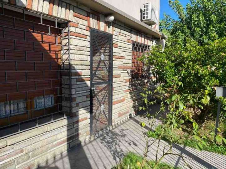 Casa en venta en Los Olivos, 1184, Buenos Aires