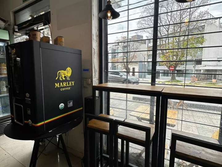 Comercial / Tienda en venta en Pedro Bustamante, Montevideo