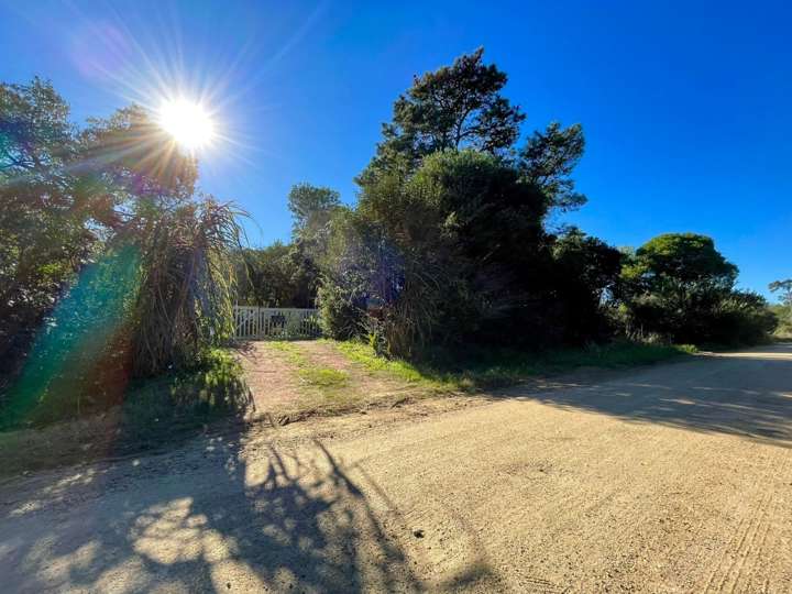 Terreno en venta en Avenida Copacabana, Maldonado