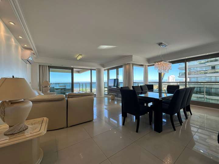 Apartamento en venta en Punta Del Este