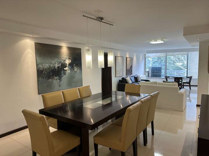 Apartamento en venta en Avenida Franklin Delano Roosevelt, Punta Del Este