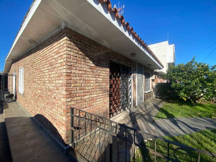 Casa en venta en Avenida José Joaquín de Viana, Maldonado