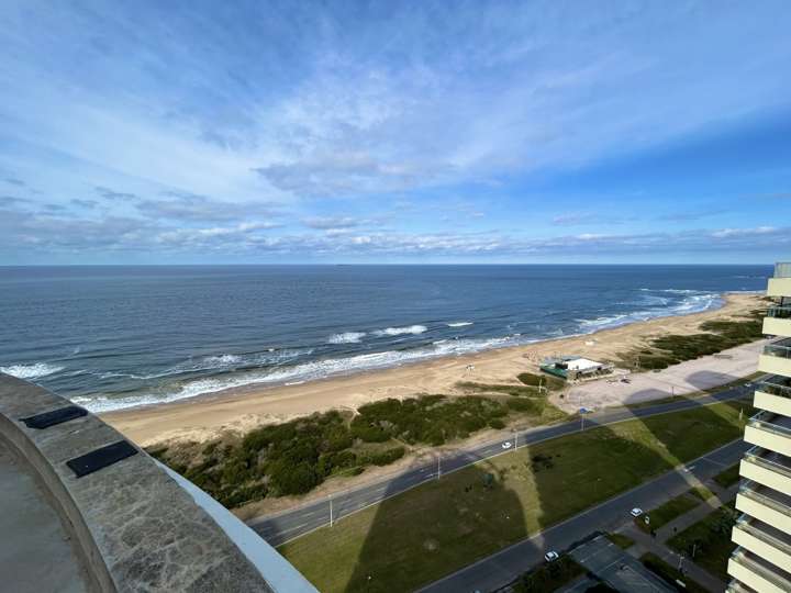 Apartamento en venta en Rambla Lorenzo Batlle Pacheco, Punta Del Este
