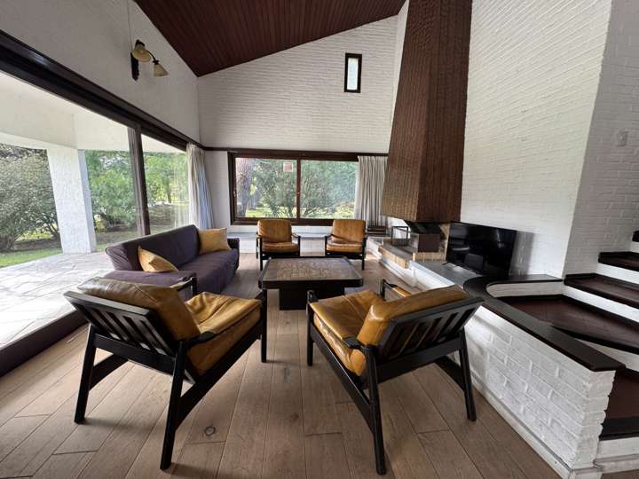 Casa en alquiler en Punta Del Este