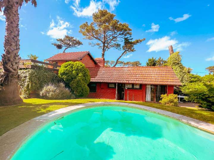 Casa en venta en Rambla Doctor Claudio Williman, Maldonado