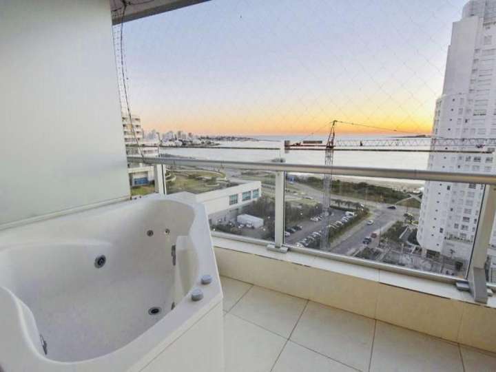 Apartamento en venta en Punta Del Este