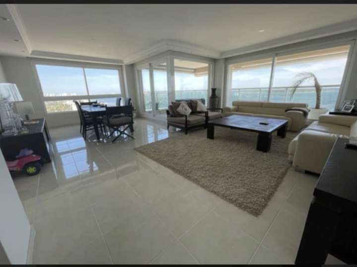 Apartamento en venta en Punta Del Este