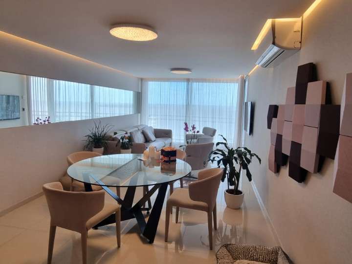 Apartamento en venta en Punta Del Este