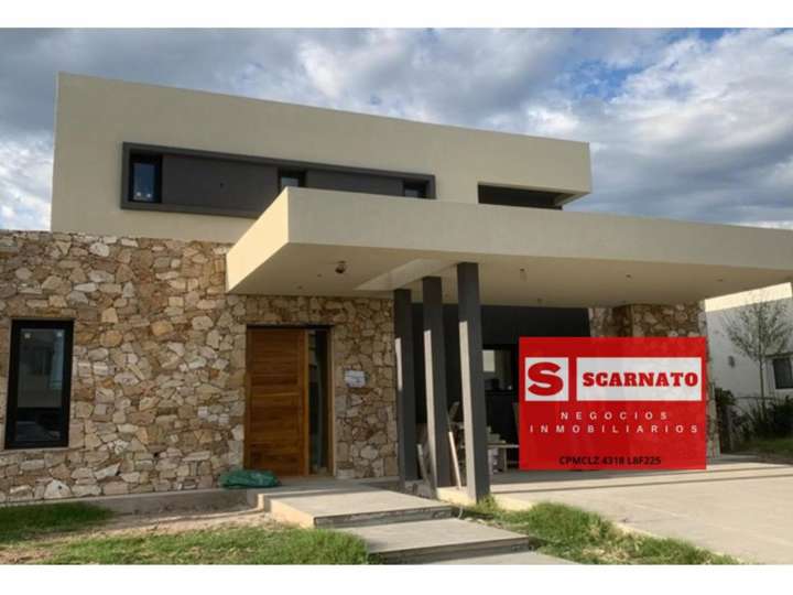 Casa en venta en Partido de Ezeiza, Tristán Suárez