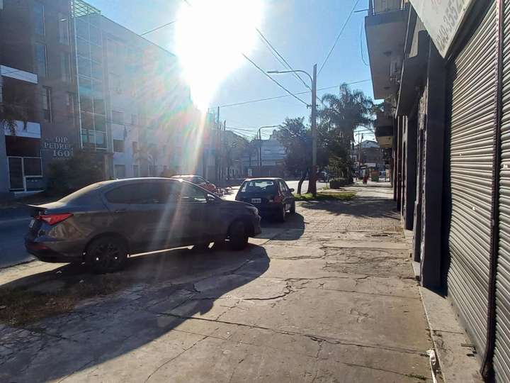 Comercial / Tienda en venta en Juan Piñeiro, 1, Buenos Aires