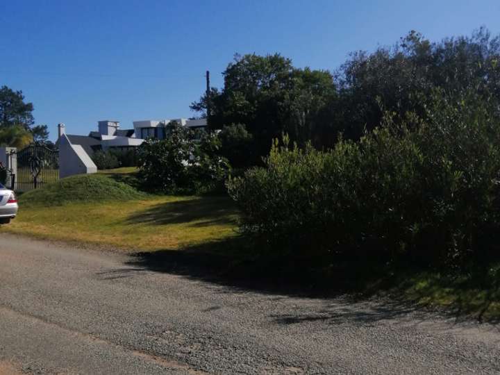 Terreno en venta en Avenida Miguel Ángel, San Rafael - El Placer