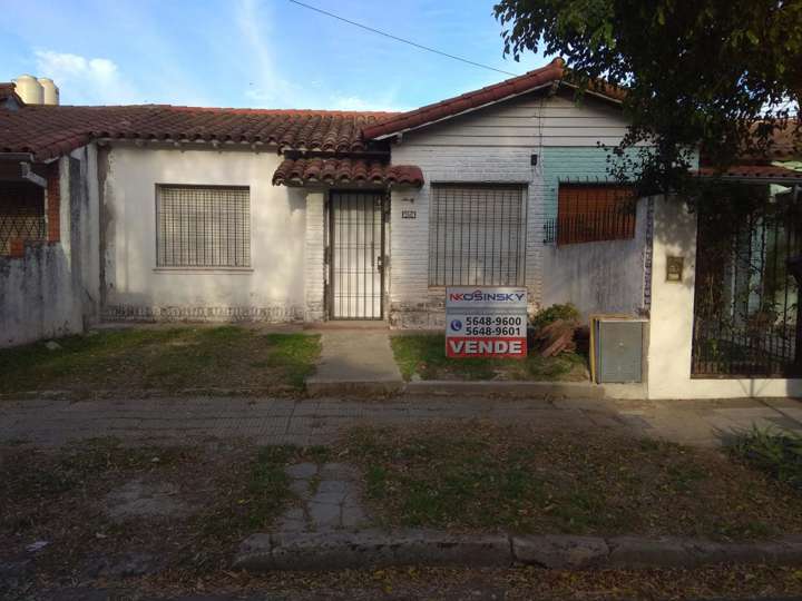 Casa en venta en 1017 - Aviador Udet, Ciudad Jardín Lomas del Palomar