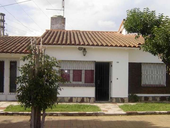 Casa en venta en Matheu, 1901, Buenos Aires