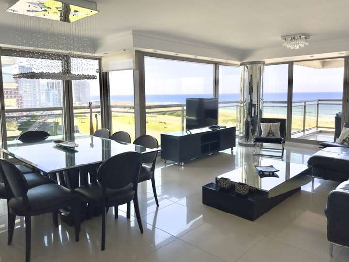 Apartamento en venta en Punta Del Este