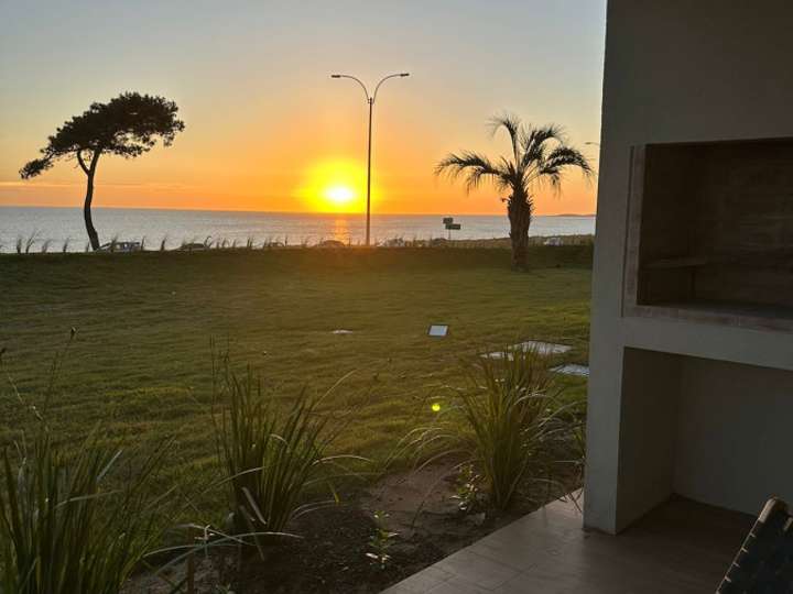 Apartamento en venta en Rambla Doctor Claudio Williman, Maldonado