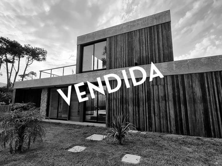 Casa en venta en Yacaré, Piriápolis